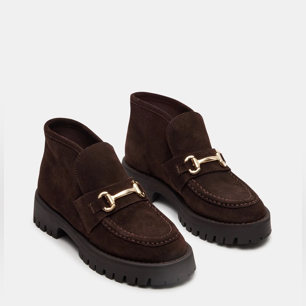 *NEVER WORN* still in box Steve Madden suede brown platform loafer/boot